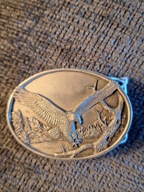 Siskiyou Eagle Belt Buckle - Flying Eagle Design 1983 2.5x2 Inches